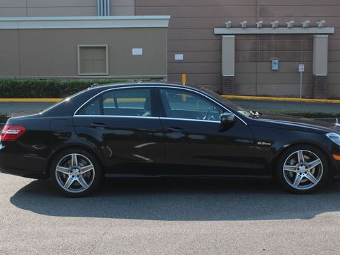 Used 2010 Mercedes-Benz E 63 AMG Sedan image 8