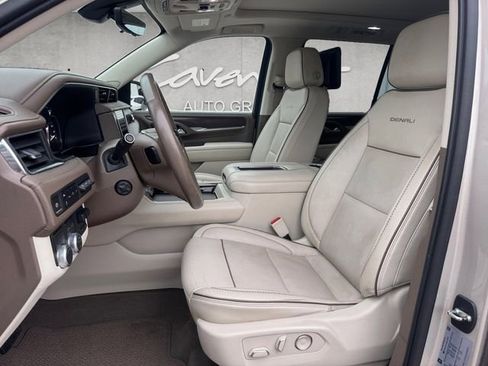 Used 2021 GMC Yukon Denali w/ Denali Premium Package image 19