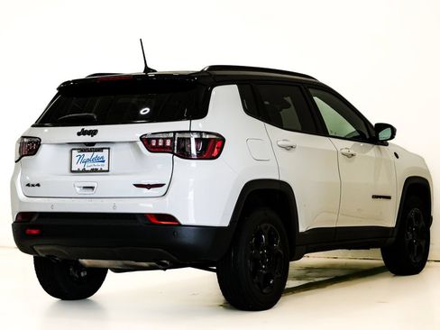 Used 2024 Jeep Compass Trailhawk AWD/4WD image 6