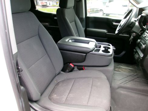 Used 2021 Chevrolet Silverado 1500 Custom w/ Custom Max Trailering Package image 24