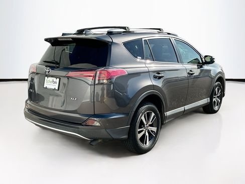 Used 2016 Toyota RAV4 XLE image 9