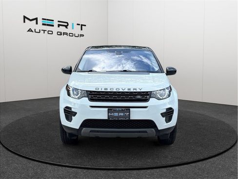 Used 2019 Land Rover Discovery Sport SE AWD/4WD image 3