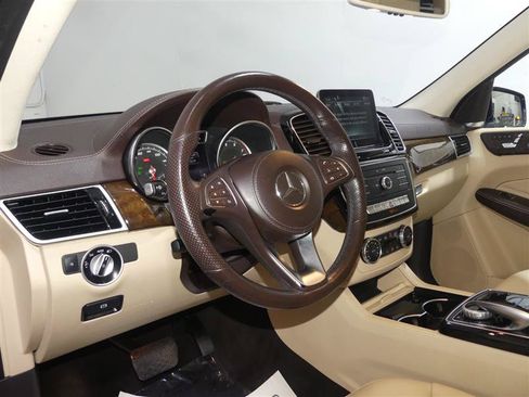 Used 2017 Mercedes-Benz GLS 450 4MATIC image 23