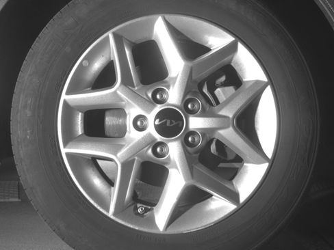 Used 2025 Kia Soul LX w/ LX Technology Package FWD image 24