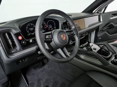 New 2026 Porsche Cayenne AWD/4WD image 4