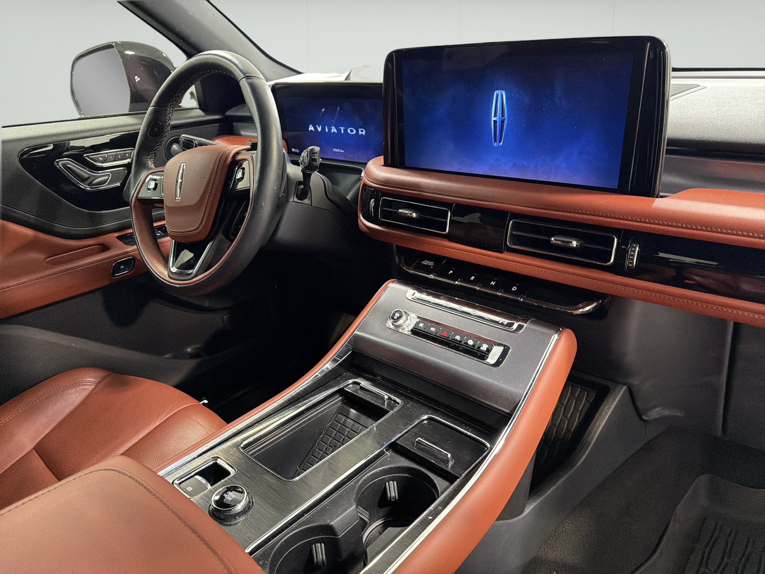 Used 2025 Lincoln Aviator Reserve w/ Jet Appearance Package RWD image 17