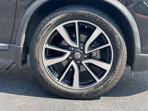 Used 2020 Nissan Rogue SL w/ Premium Package AWD/4WD image 24