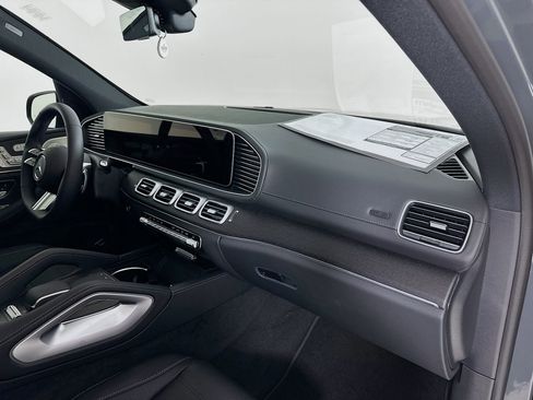 New 2026 Mercedes-Benz GLS 450 4MATIC image 33