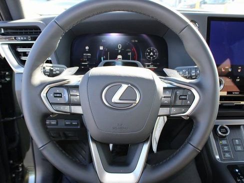 Certified 2025 Lexus GX 550 image 16