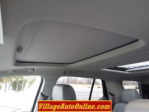 Used 2019 Chevrolet Traverse LT w/ LT Premium Package image 22