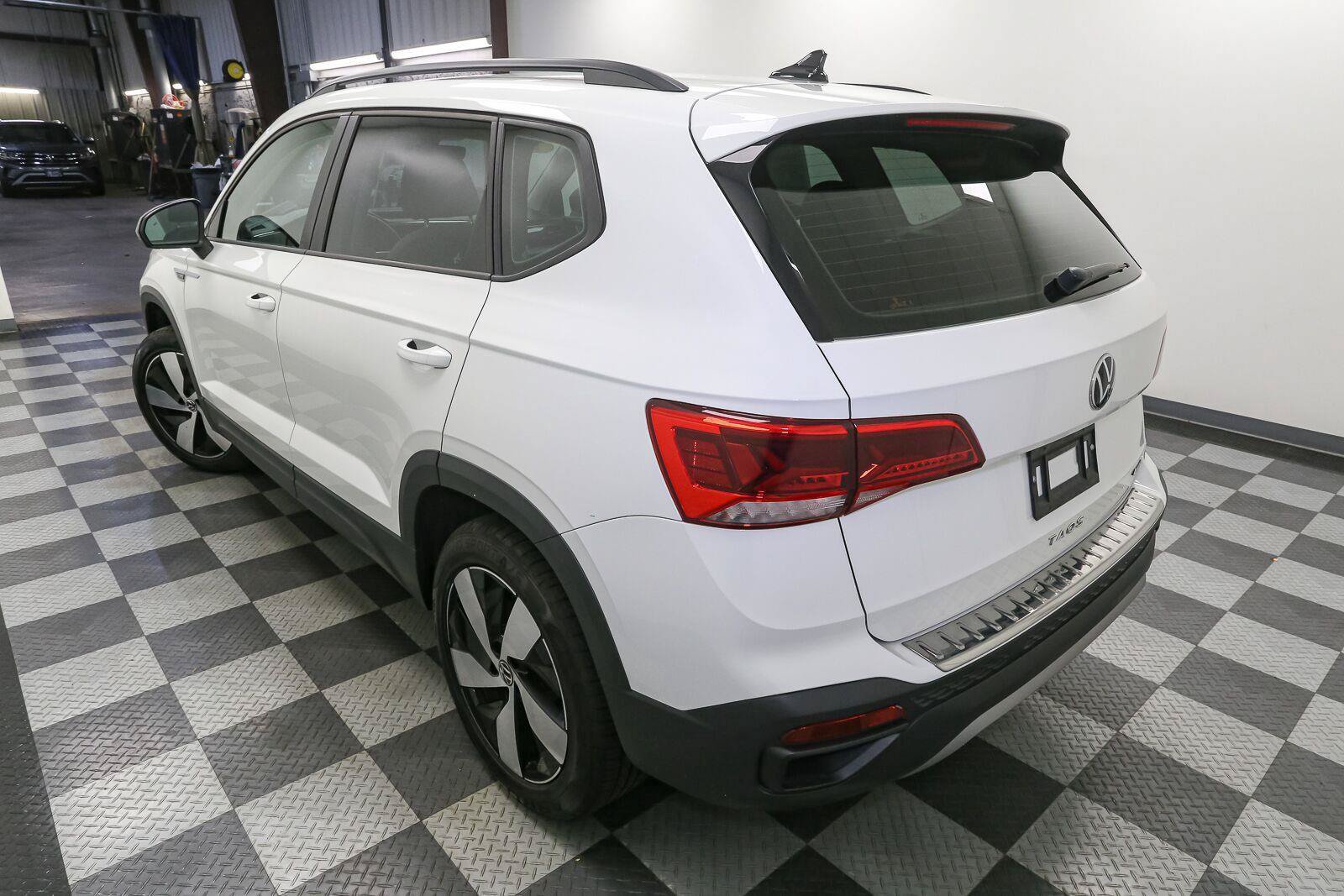 Certified 2024 Volkswagen Taos S AWD/4WD image 12