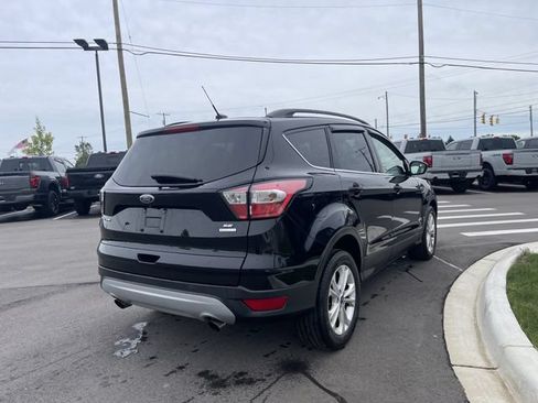 Used 2018 Ford Escape SE FWD image 5
