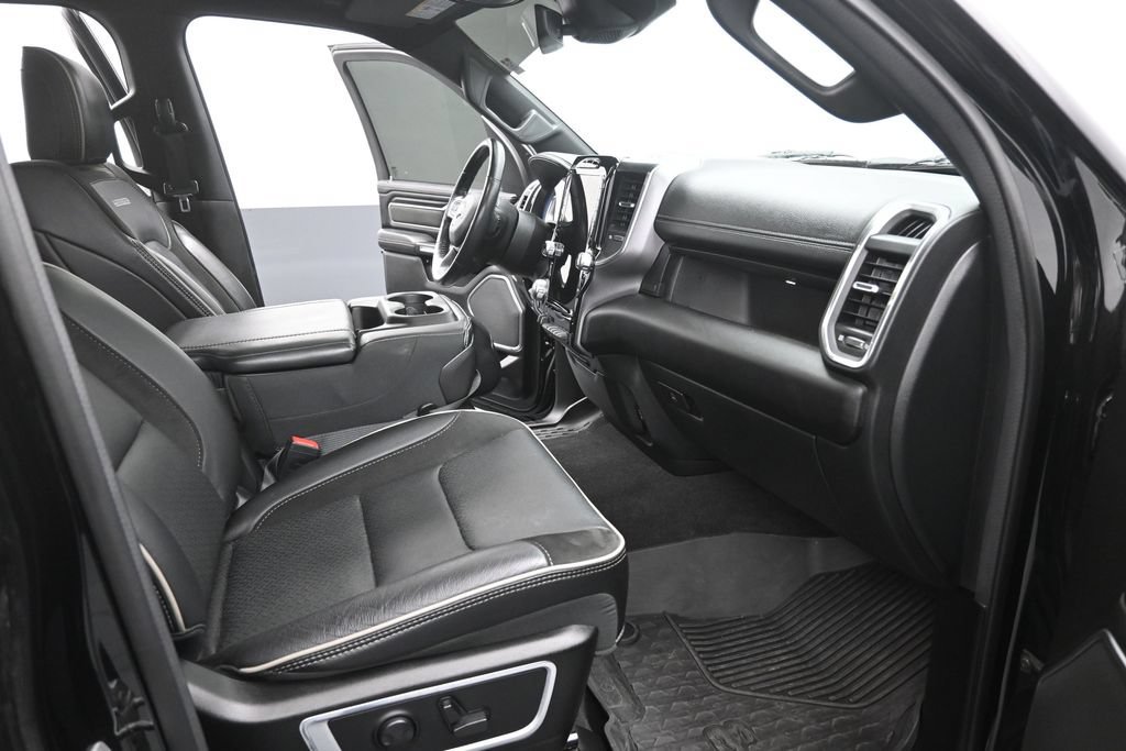 Used 2023 RAM 1500 Laramie RWD image 26