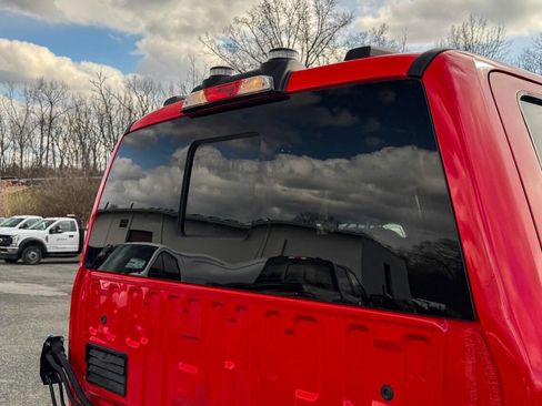 Used 2023 Ford F550 2WD Crew Cab Super Duty image 18