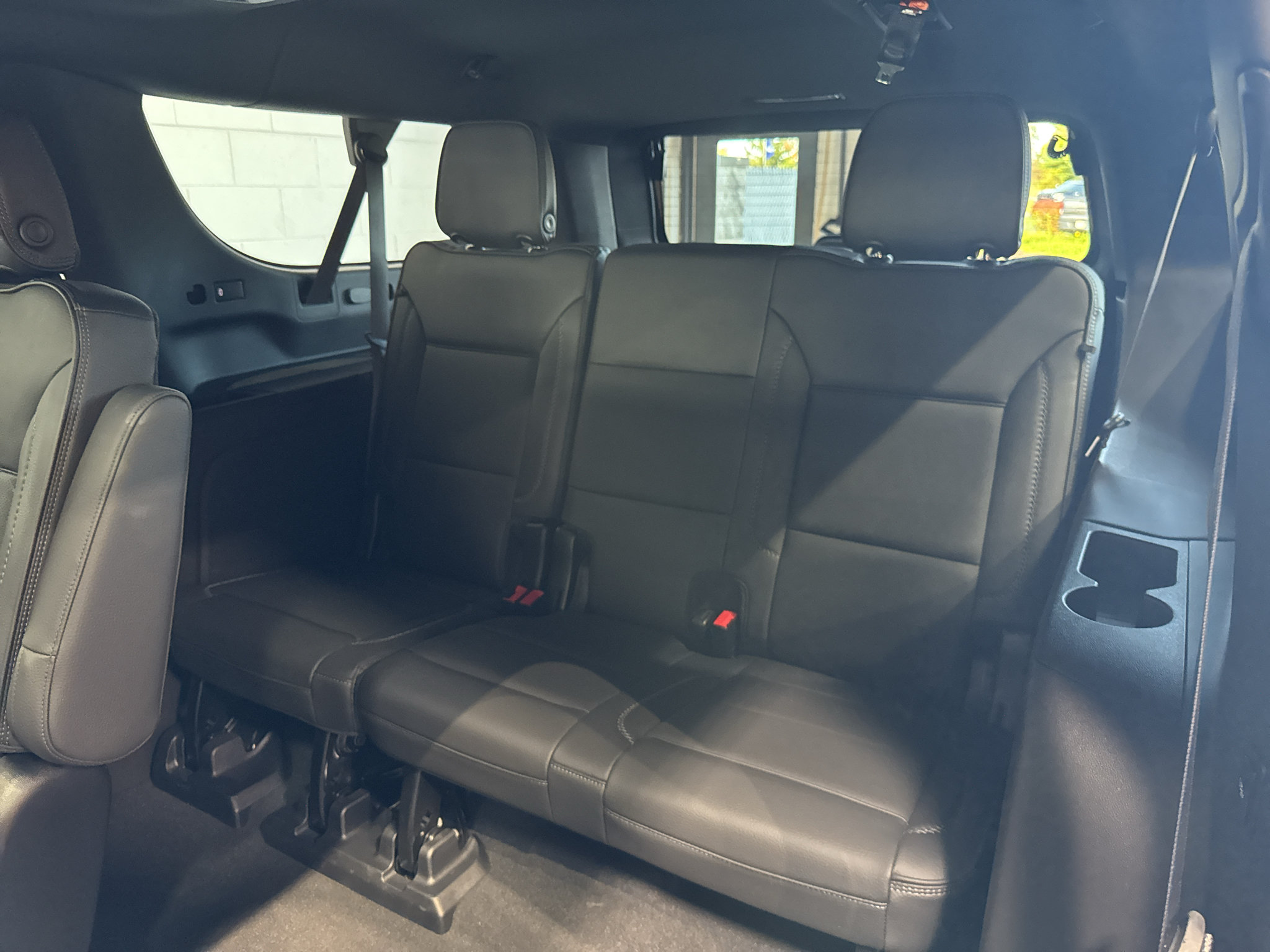 Used 2021 GMC Yukon XL Denali w/ Denali Premium Package AWD/4WD image 15