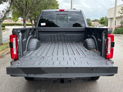 New 2026 Ford F250 Lariat w/ Black Appearance Package AWD/4WD image 9