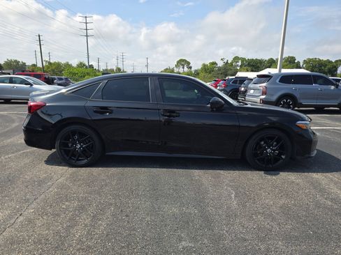 Certified 2025 Honda Civic Sport image 3