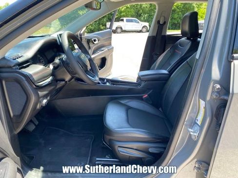 Used 2022 Jeep Compass Trailhawk AWD/4WD image 16