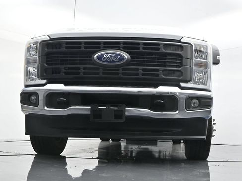 Used 2024 Ford F350 XL AWD/4WD image 43