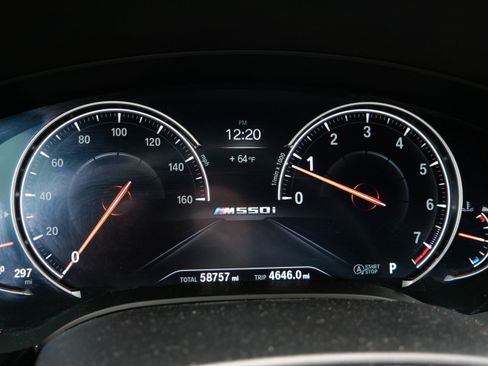 Used 2018 BMW M550i xDrive AWD/4WD image 21
