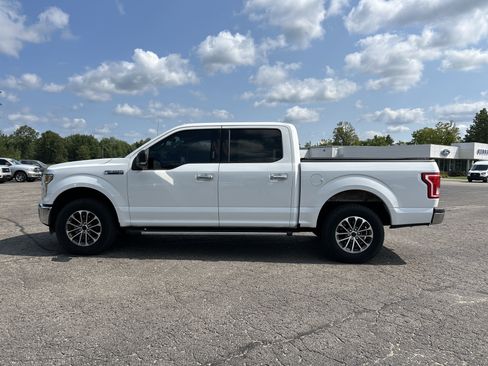 Used 2015 Ford F150 XLT w/ Equipment Group 302A Luxury AWD/4WD image 6