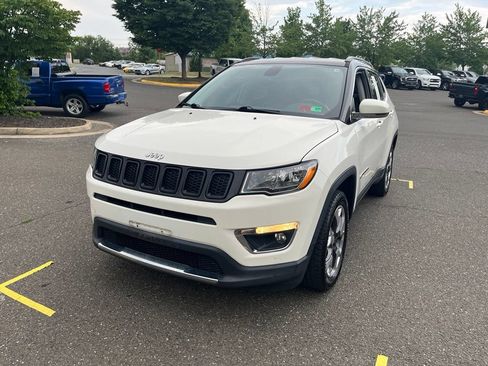Used 2019 Jeep Compass Limited AWD/4WD image 3