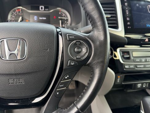 Used 2017 Honda Ridgeline RTL-E image 19