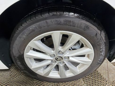 Used 2025 Toyota Corolla SE FWD image 19