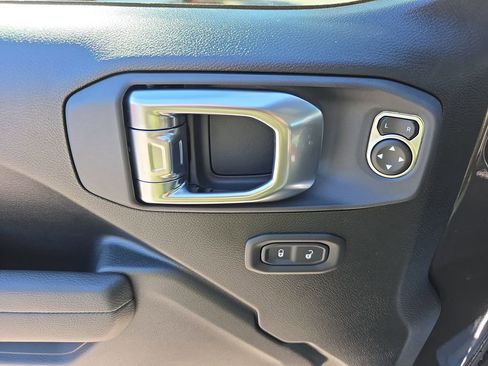 New 2026 Jeep Gladiator Rubicon w/ Safety Group image 19