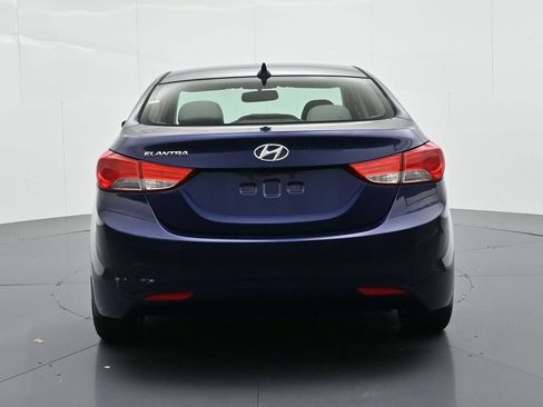 Used 2013 Hyundai Elantra GLS w/ Preferred Pkg FWD image 7