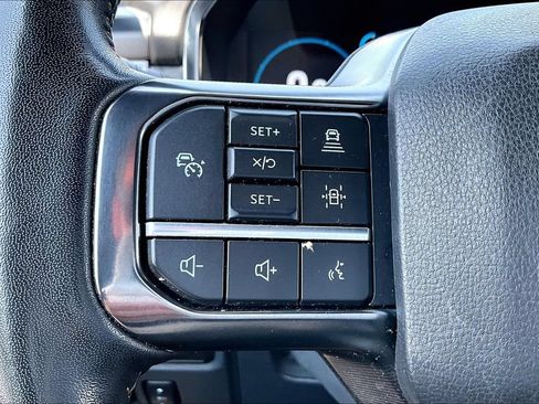 Used 2022 Ford F150 Platinum w/ Equipment Group 701A High AWD/4WD image 17