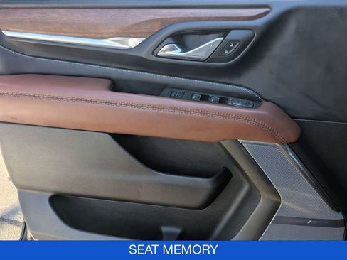Used 2023 GMC Yukon Denali Ultimate image 12