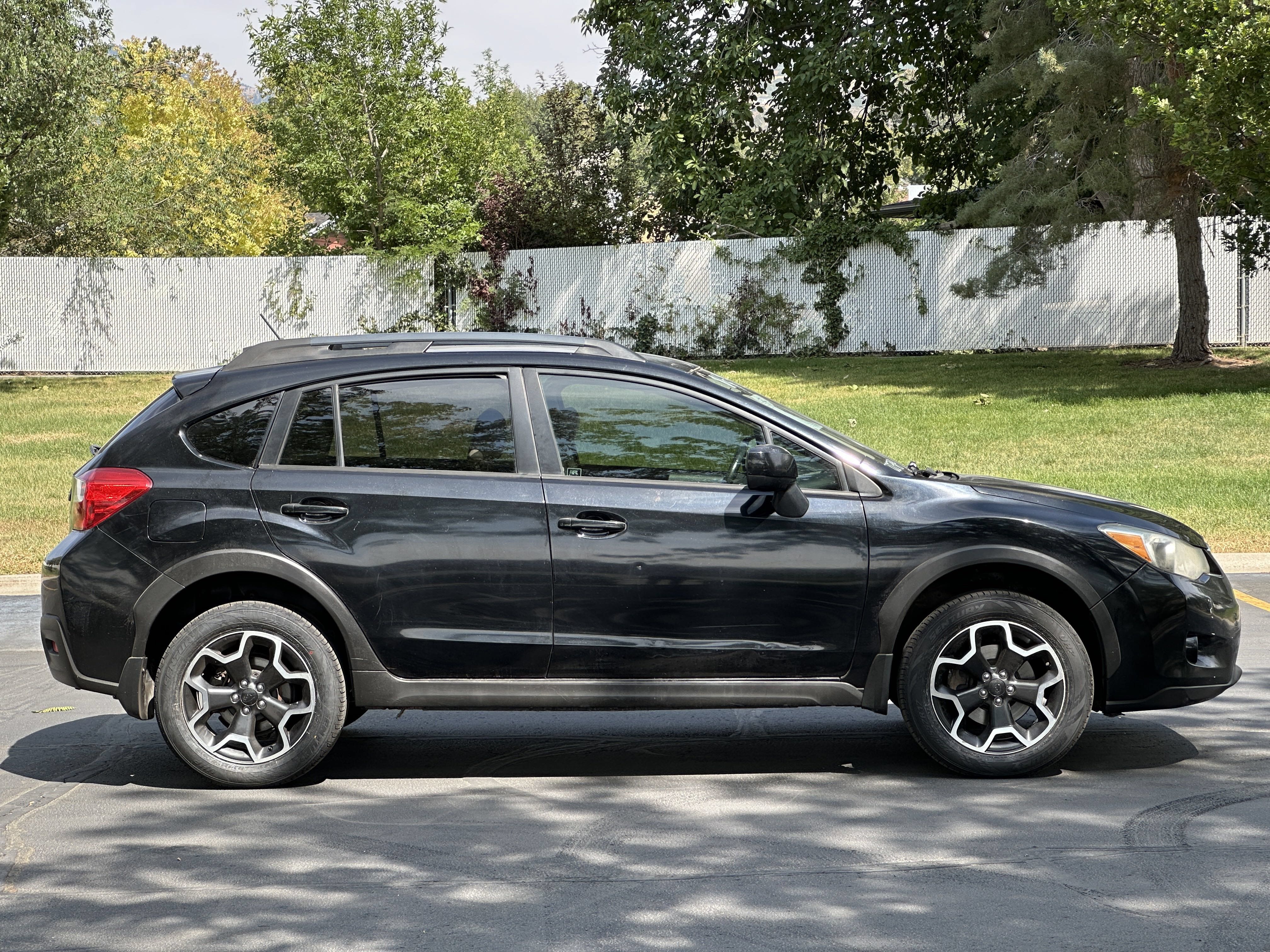 Used 2014 Subaru Crosstrek 2.0i Limited AWD/4WD image 3