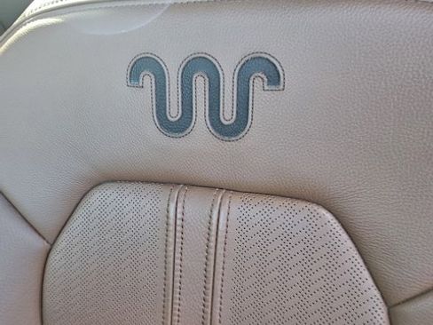 Used 2022 Ford Expedition King Ranch image 11