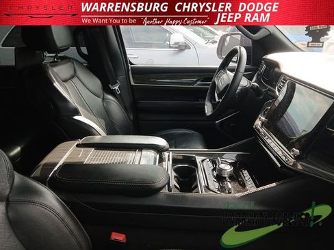 Used 2022 Jeep Wagoneer Series III w/ Premium Group I AWD/4WD image 10