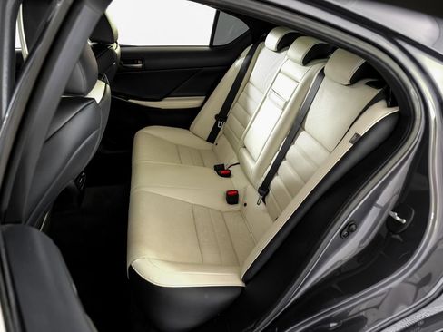 Used 2022 Lexus IS 350 F Sport RWD image 43