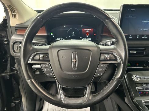 Used 2023 Lincoln Nautilus Reserve AWD/4WD image 12