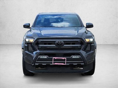 Used 2025 Toyota Tacoma SR5 AWD/4WD image 2