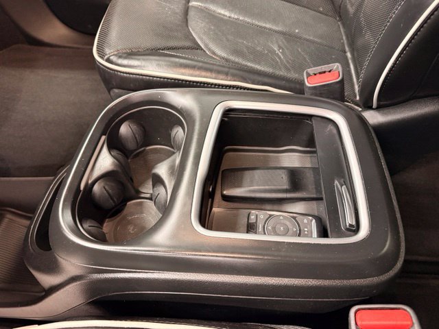 Used 2019 Chrysler Pacifica Limited w/ S Appearance Package FWD image 17
