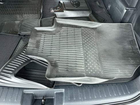 Used 2023 Toyota Highlander XSE image 35