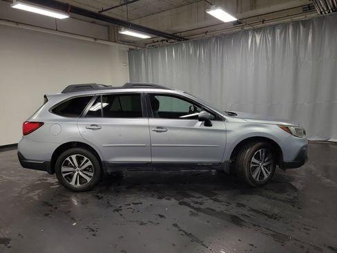 Used 2018 Subaru Outback 2.5i Limited image 10