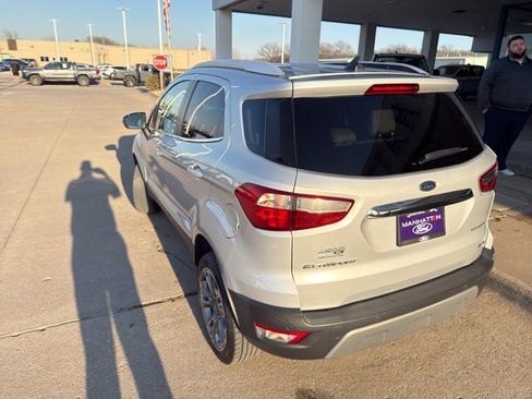 Used 2018 Ford EcoSport Titanium image 7