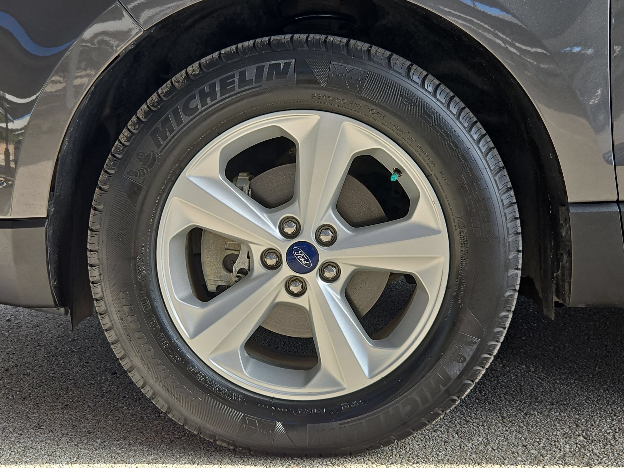 Used 2018 Ford Edge SE FWD image 30