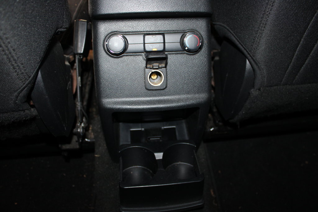 Used 2016 Ford Explorer XLT w/ Equipment Group 201A AWD/4WD image 37