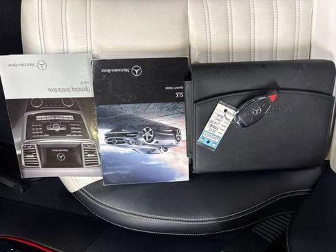 Used 2014 Mercedes-Benz SLK 350 w/ Sport Package image 58