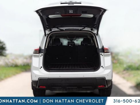 Used 2025 Nissan Rogue SV AWD/4WD image 28