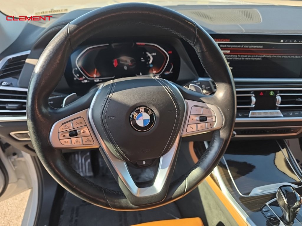 Used 2021 BMW X7 xDrive40i w/ Premium Package AWD/4WD image 14