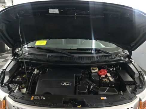 Used 2015 Ford Explorer XLT w/ Equipment Group 202A image 28