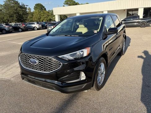 Used 2024 Ford Edge SEL w/ Convenience Package image 4
