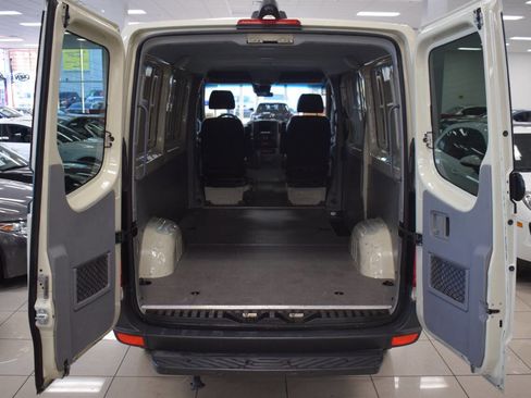 Used 2017 Mercedes-Benz Sprinter 2500 image 24